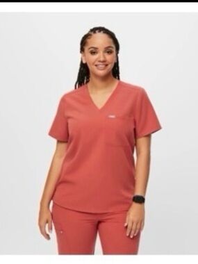 Figs CLAY Catarina Scrub Top LIMITED EDITION NWT